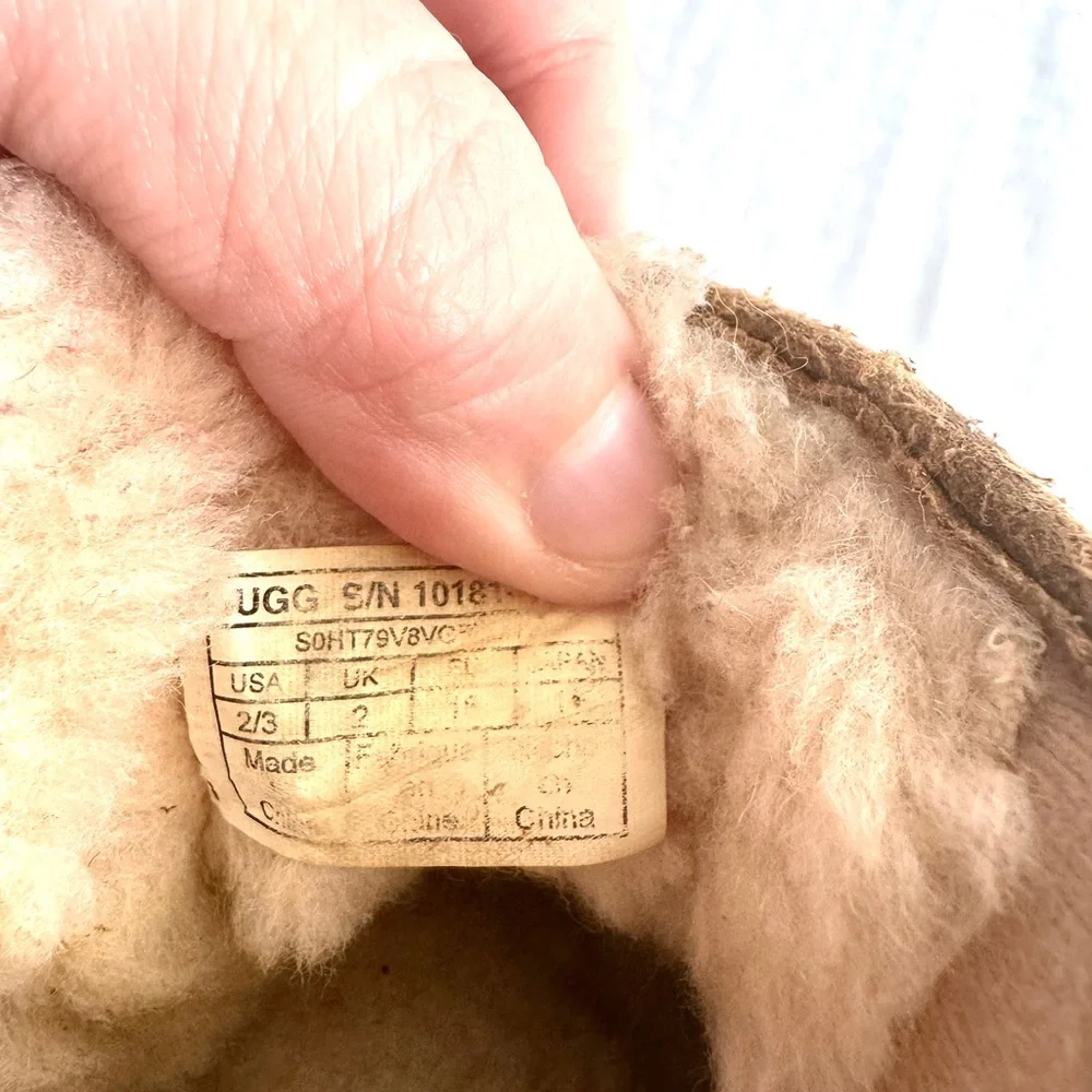 UGG Jesse II‎ Baby Booties Chestnut Suede Shearling Size 2/3 w Box Cozy Winter